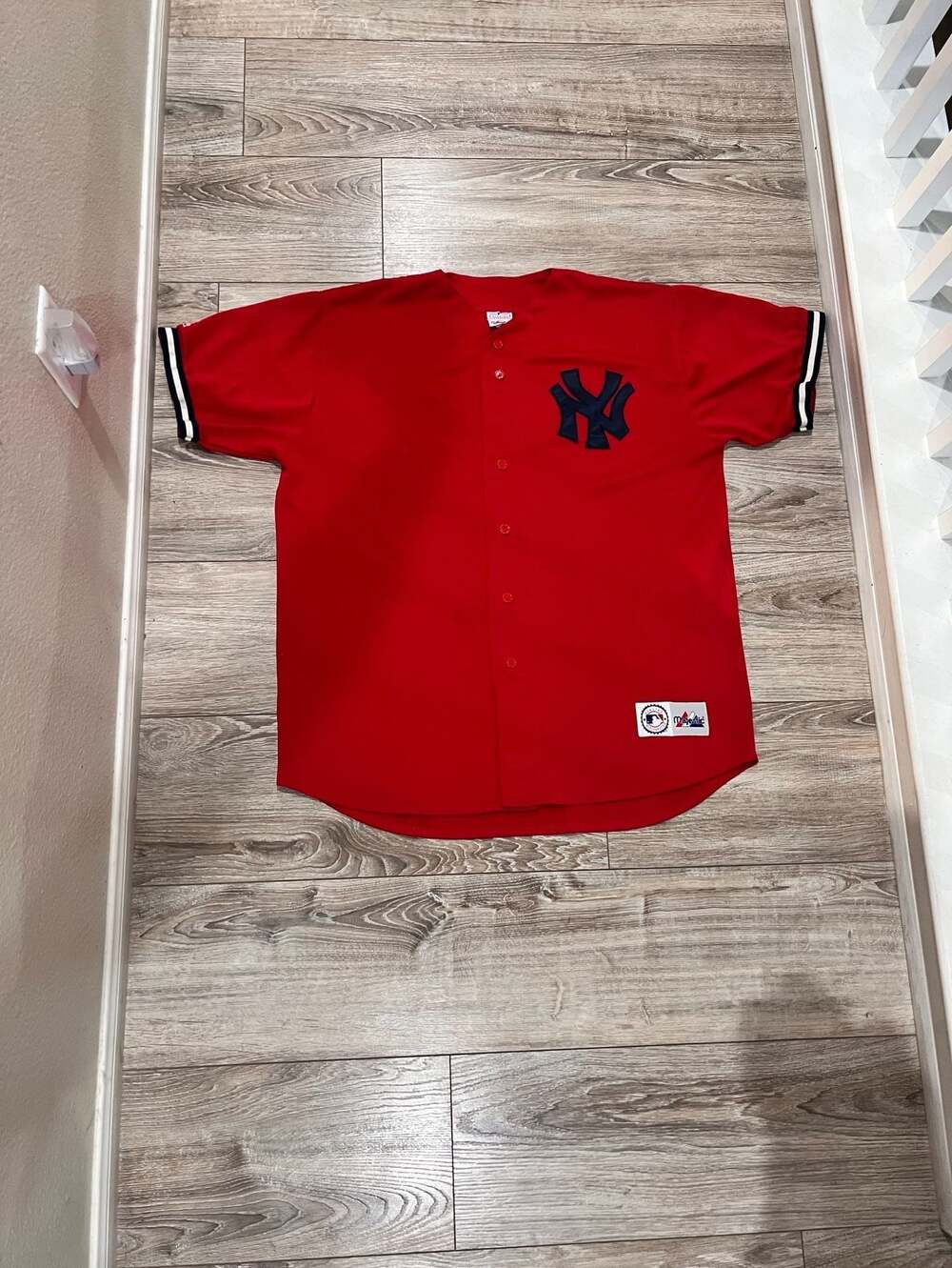 Majestic New York Yankees Red Mesh Button Up Baseball Jersey Size XL